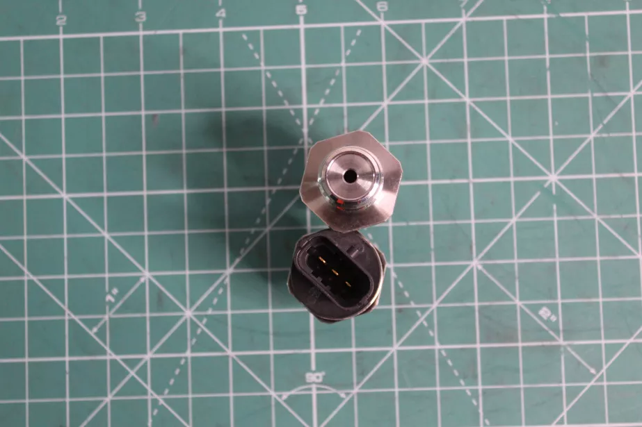 Датчик топливной рампы SITRAK, MC11.44-50, (0281002937) для грузовиков *