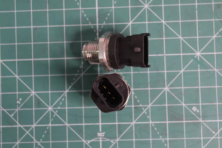 Датчик топливной рампы SITRAK, MC11.44-50, (0281002937) для грузовиков *