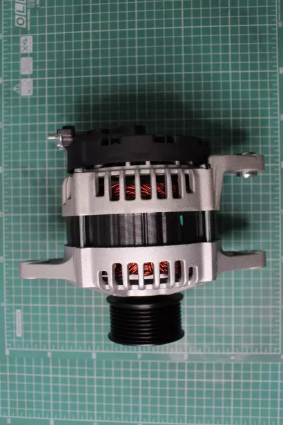 Генератор (под ручейковый ремень 8PK 28V/70А) CREATEK, Cummins, (CK8699) для грузовиков *