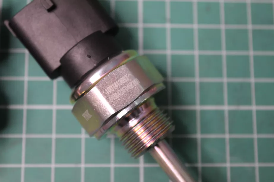 Датчик температуры и давления SHAANXI, WP12, Евро-5, WP13 для грузовиков *