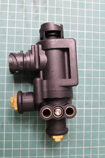 Клапан электромагнитный SHAANXI, X3000, X6000 для грузовиков *