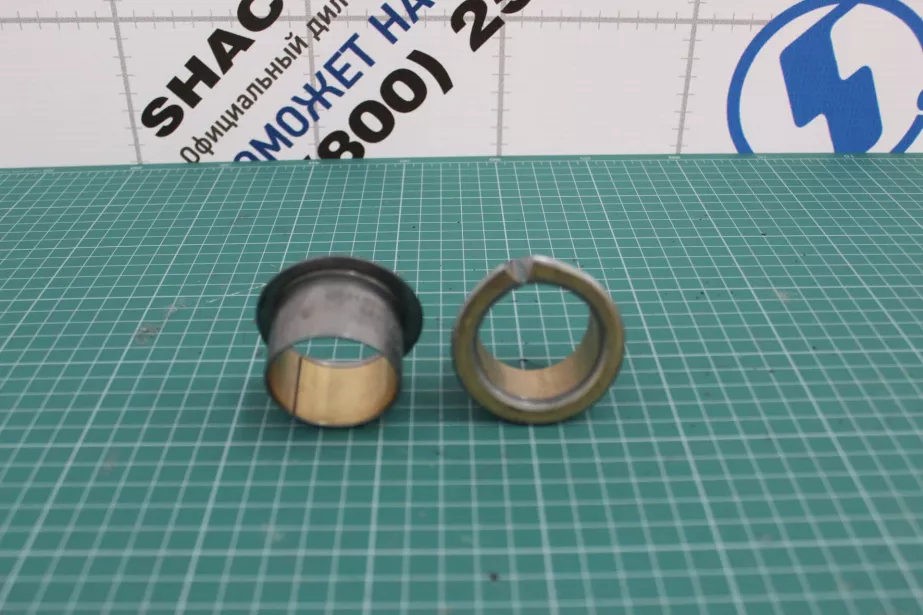 Втулка второй поворотной оси 8*4 (Маятника) SHAANXI. для грузовиков *