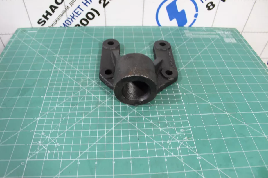 Кронштейн буксировочного крюка (R) SHAANXI, F3000 для грузовиков *