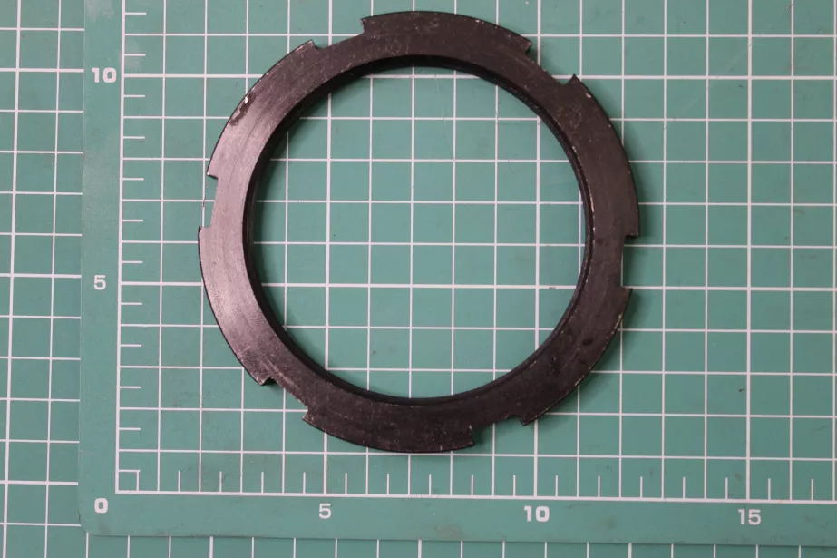 Гайка задней ступицы (L, с бортиком) HOWO для грузовиков *