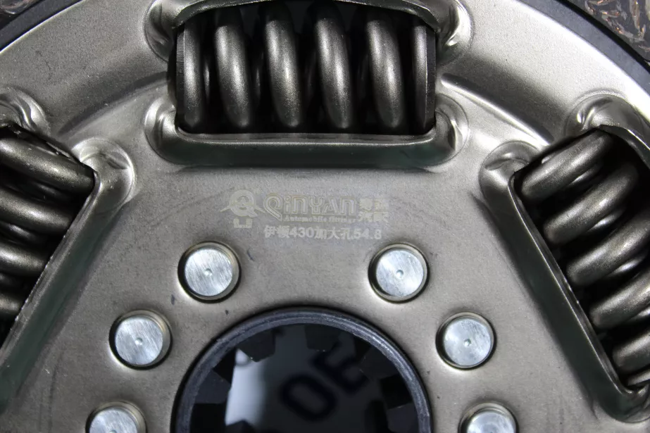 Диск сцепления 430*54.8 (c широким демпфером) QINYAN для грузовиков *