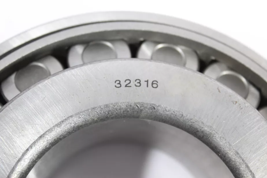 Подшипник привода заднего моста (внутренний 32316) HOWO для грузовиков *