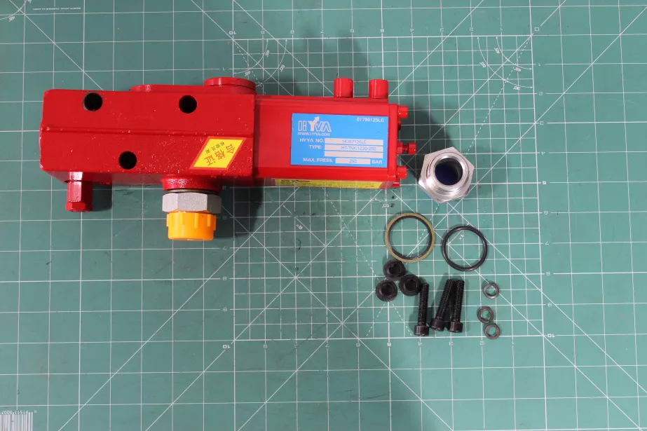 Клапан насоса подъёма кузова на гидробаке (NT-NTK-1220-250) HYVA, (01798125LC) для грузовиков *