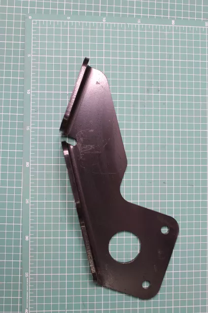 Кронштейн защиты двигателя (L) SHAANXI, X3000 для грузовиков *