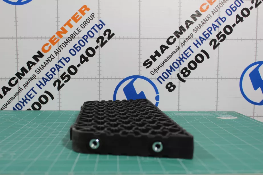 Подножка (R, Пластик, верхняя) SHAANXI, X5000 для грузовиков *