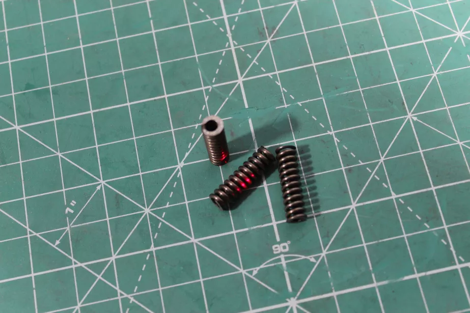 Пружина SHAANXI, ZF, (073240409) для грузовиков *