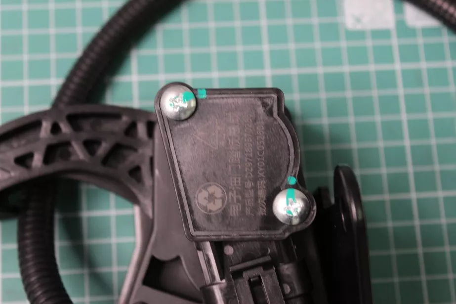 Педаль газа (ДВС WEICHAI) SHAANXI, X3000 для грузовиков *