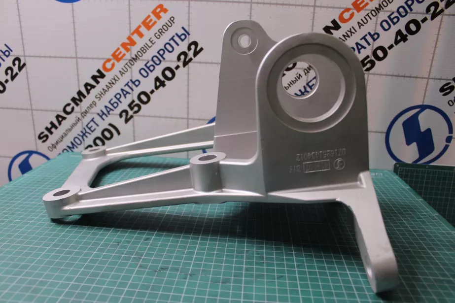 Кронштейн торсиона кабины (R) SHAANXI, X6000 для грузовиков *