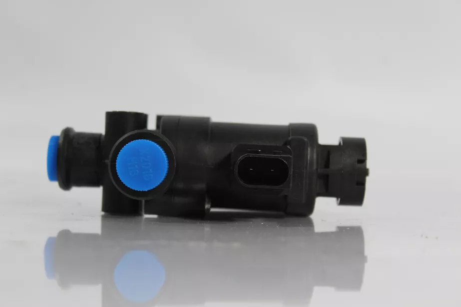 Клапан электромагнитный ABS (овальная фишка, 2 контакта) SITRAK, C7H, T5G для грузовиков *