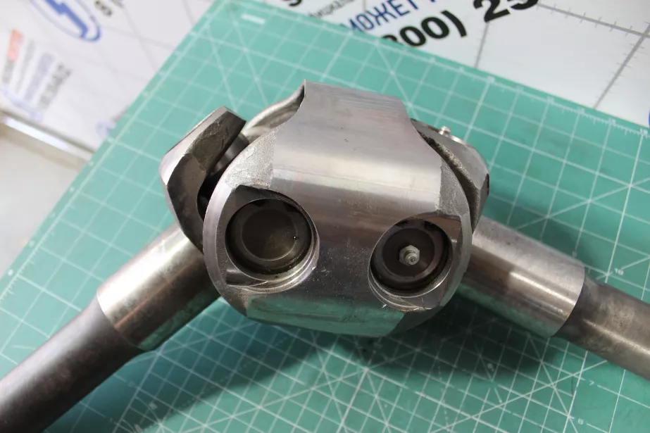 Шрус переднего моста L1 252, (L) SHAANXI для грузовиков *