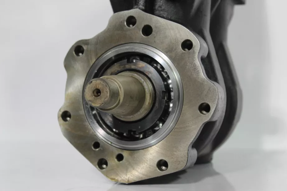 Компрессор двухцилиндровый HOWO, Евро-3 для грузовиков *