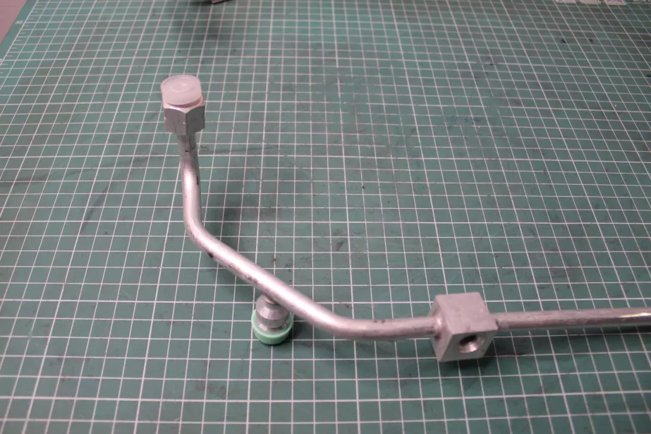 Трубка кондиционера от радиатора до осушителя SHAANXI, X3000 для грузовиков *