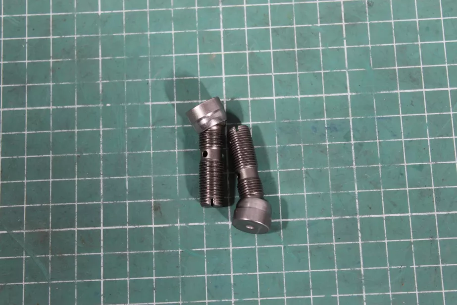 Болт регулировочный коромысла WEICHAI, WP12, WP13 для грузовиков *