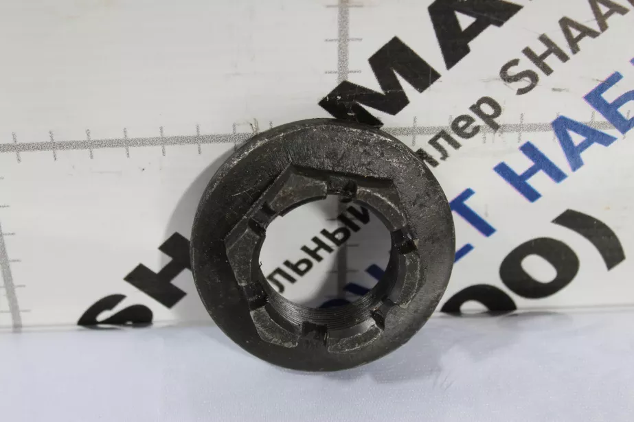 Гайка фланца карданного вала D40х1.5 (с подвесным) SHAANXI. для грузовиков *