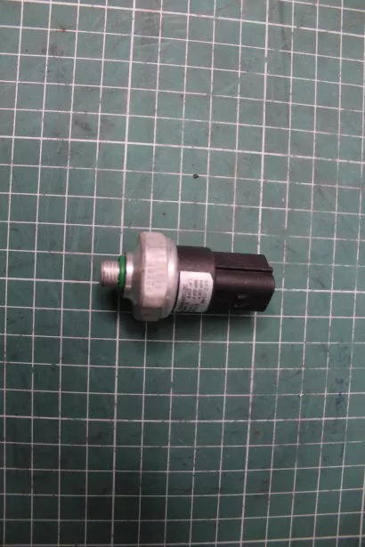 Клапан электромагнитный компрессор кондиционера SHAANXI, M3000 для грузовиков *