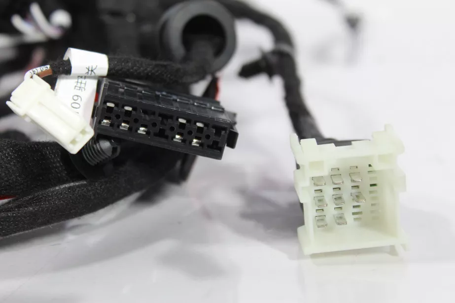 Жгут проводов пола (L) SHAANXI, X6000 для грузовиков *