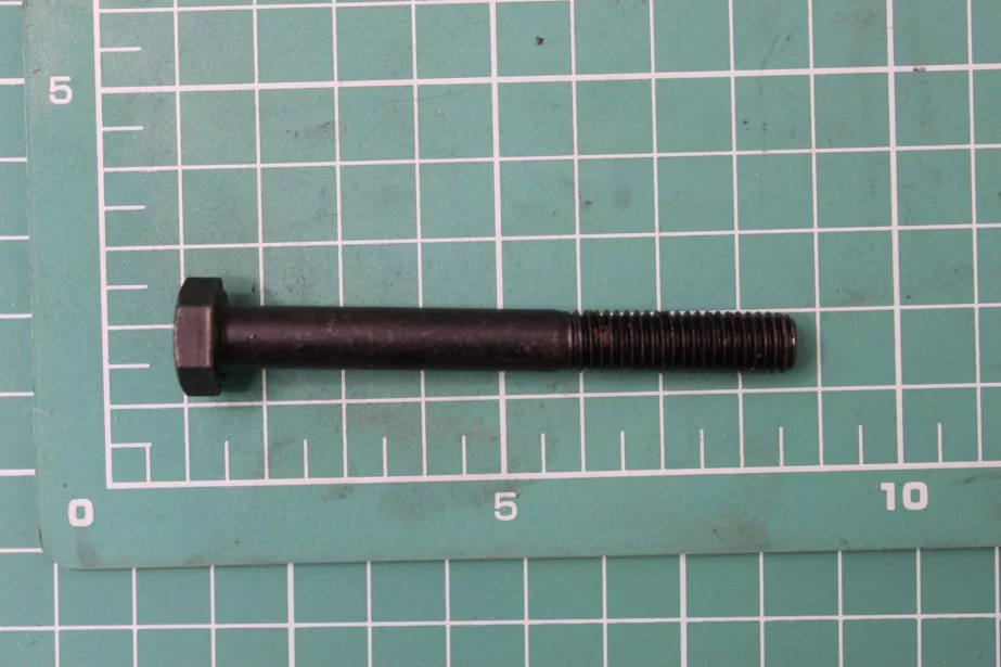 Болт D8, L70, (крышки охлаждения масла) HOWO для грузовиков *