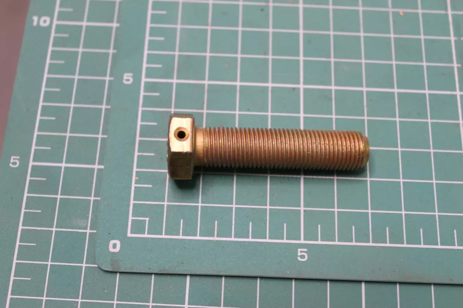 Болт FULLER для грузовиков *