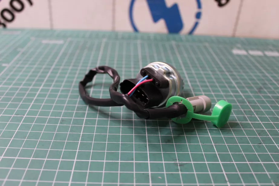 Датчик давления масла (с проводом) SHAANXI, WP12, WP10, Евро-3 для грузовиков *