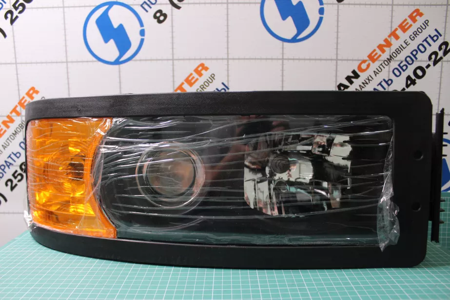 Фара (R, Пластик) SHAANXI, F2000 для грузовиков *