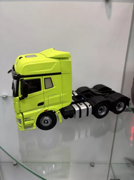 Моделька (Тягач, 6х4 1:24) FAW, J7 для грузовиков *