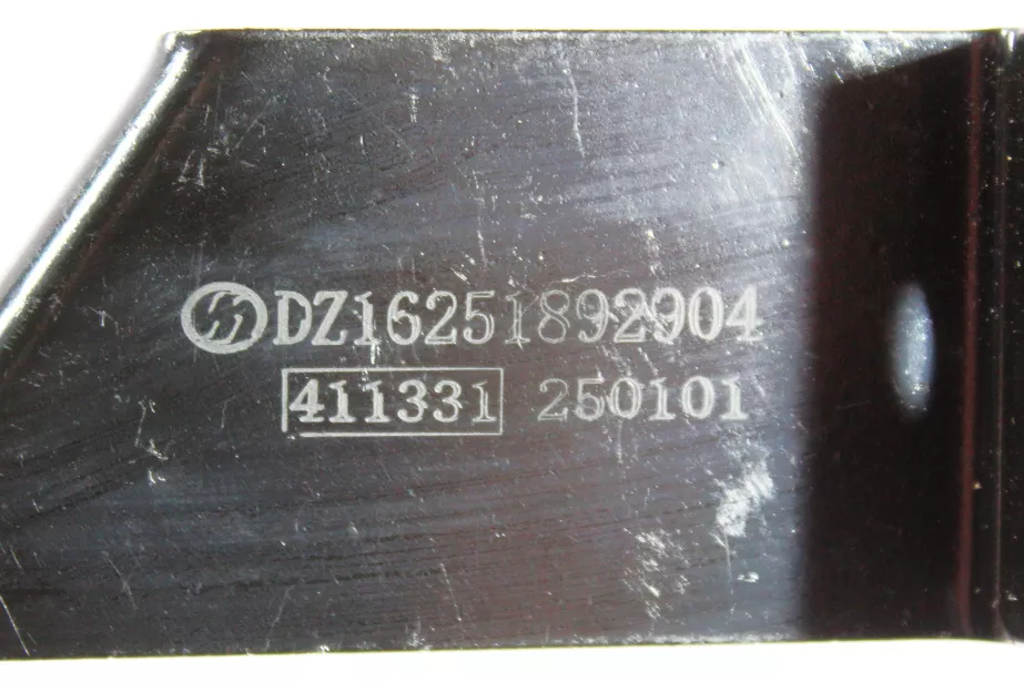 Кронштейн системы отопителя (выхлопная труба) SHAANXI, X6000 для грузовиков *