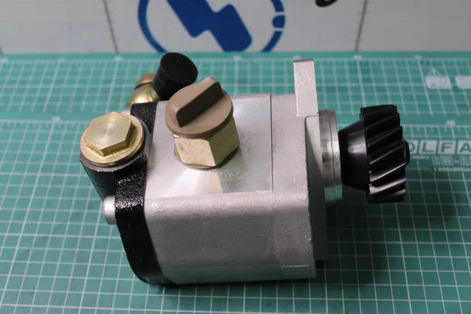 Насос ГУР D58, Z17, CREATEK, WP10, F3000, F2000, 8X4, (CK8695, DZ9100130030) для грузовиков *