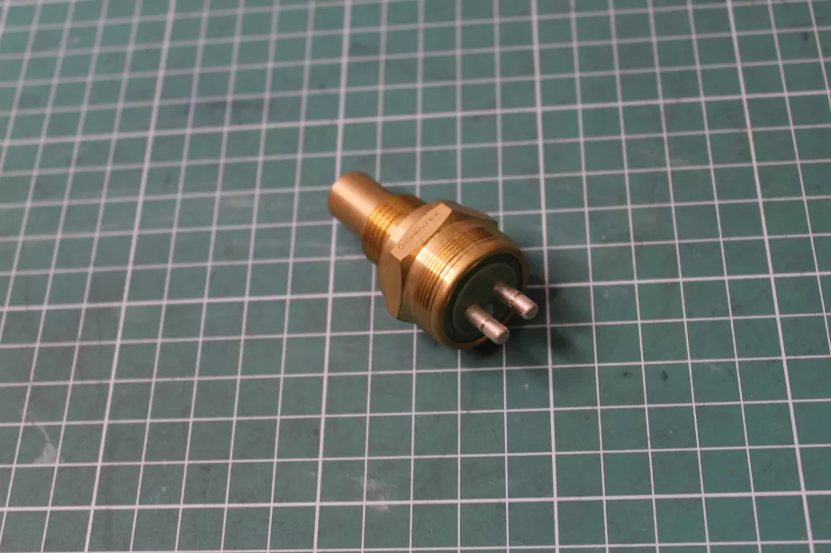 Датчик заднего хода CREATEK, F3000, (CK9540) для грузовиков *