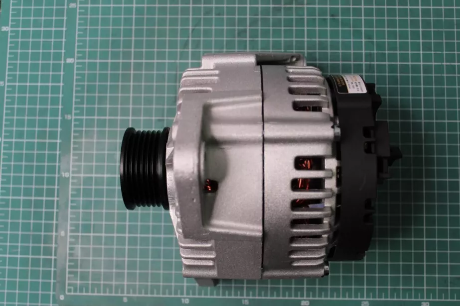 Генератор (под ручейковый ремень 6PK 28V/70A) CREATEK, Евро-5, WP12, (CK5505, 1000179901) для грузовиков *