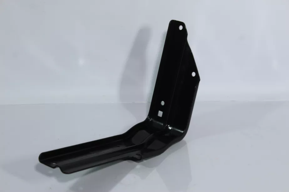 Кронштейн спойлера кабины (L, верхний) SHAANXI, X6000 для грузовиков *