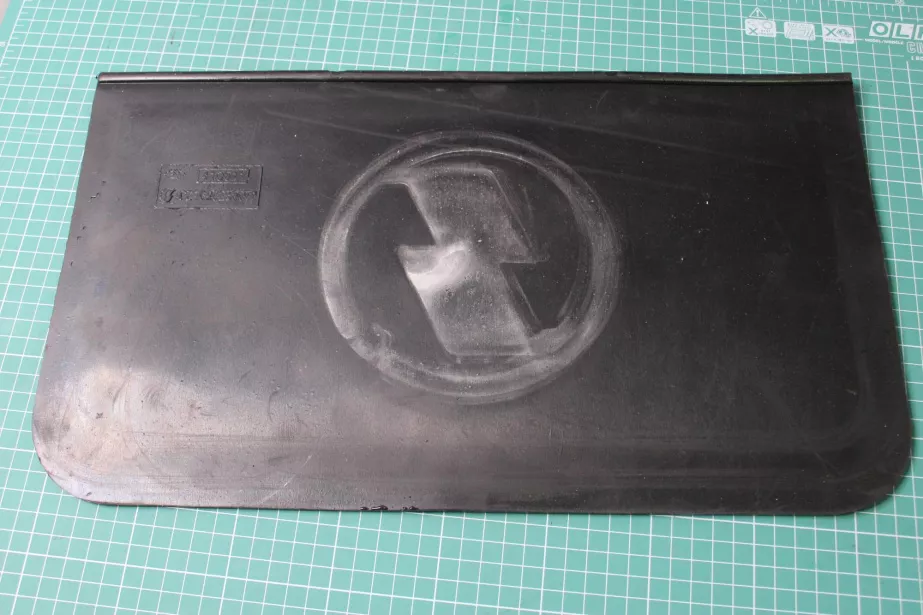 Брызговик (Front, Резина, под кронштейн) SHAANXI для грузовиков *