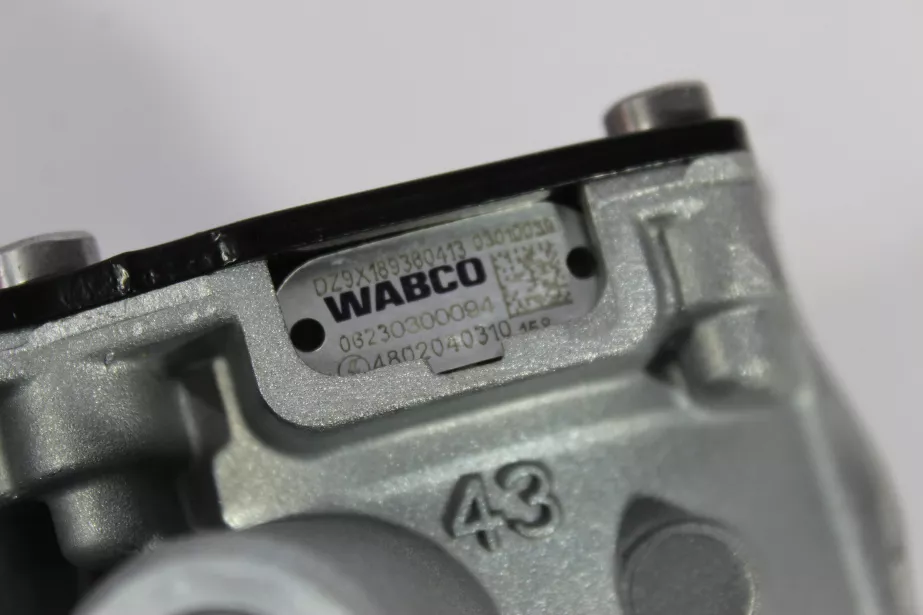 Клапан регулирующий прицепа SHAANXI, X6000 для грузовиков *