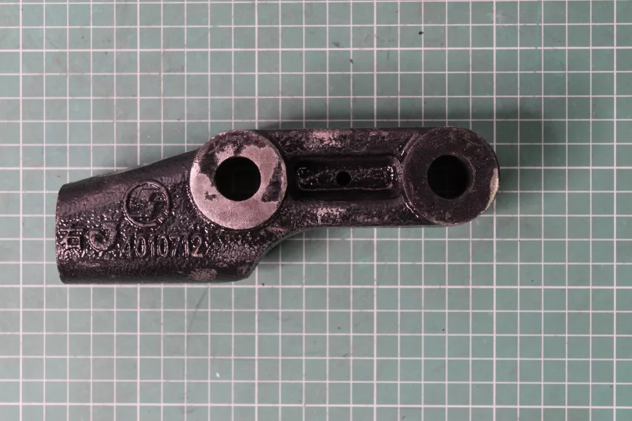 Кронштейн основного амортизатора (R) SHAANXI, X6000 для грузовиков *