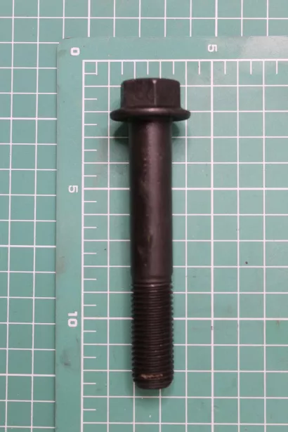 Болт кронштейна ДВС D16, L100, SHAANXI, X3000. для грузовиков *