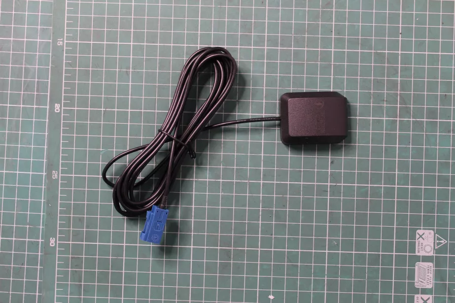 Антенна GPS SHAANXI, X5000, X6000 для грузовиков *