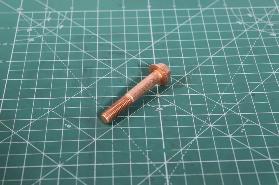 Болт коллектора  D10, L70, (обмедненный) SHAANXI, WP12, (612630110005) для грузовиков *