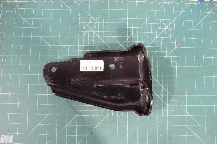 Кронштейн бампера нижний (R) SHAANXI, X6000 для грузовиков *