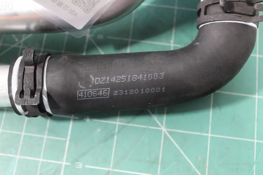 Трубки отопителя (в сборе с краном печки) SHAANXI, X3000 для грузовиков *