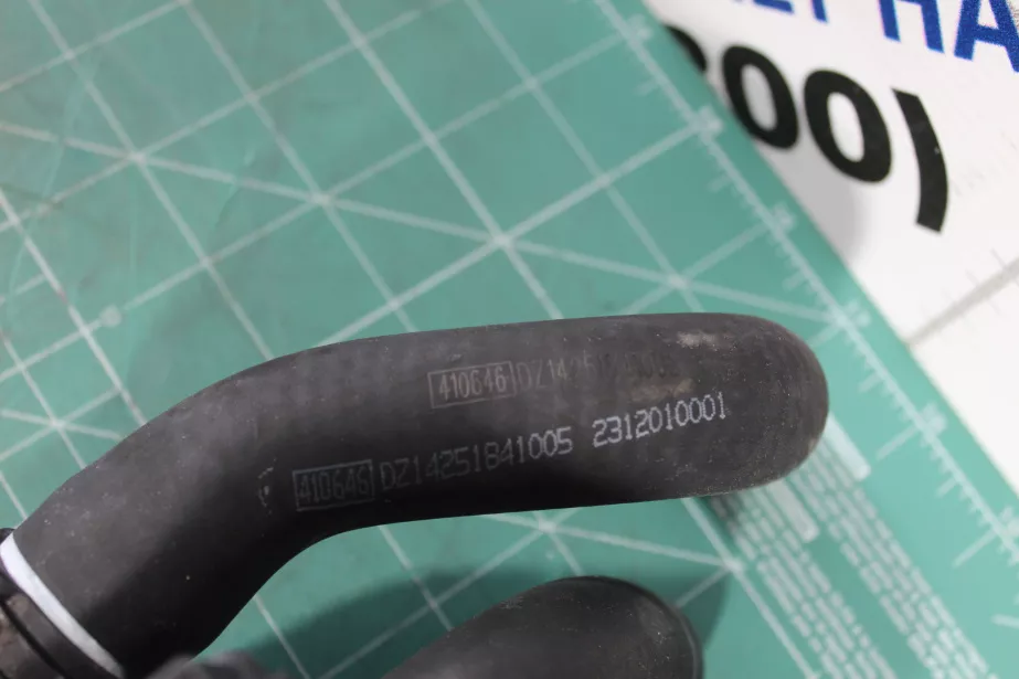 Трубки отопителя (в сборе с краном печки) SHAANXI, X3000 для грузовиков *