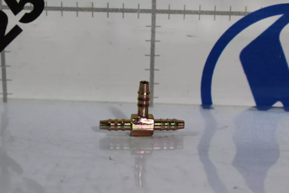 Штуцер воздушных трубок тройник NG12, Ф12, Ф12 SHAANXI. для грузовиков *