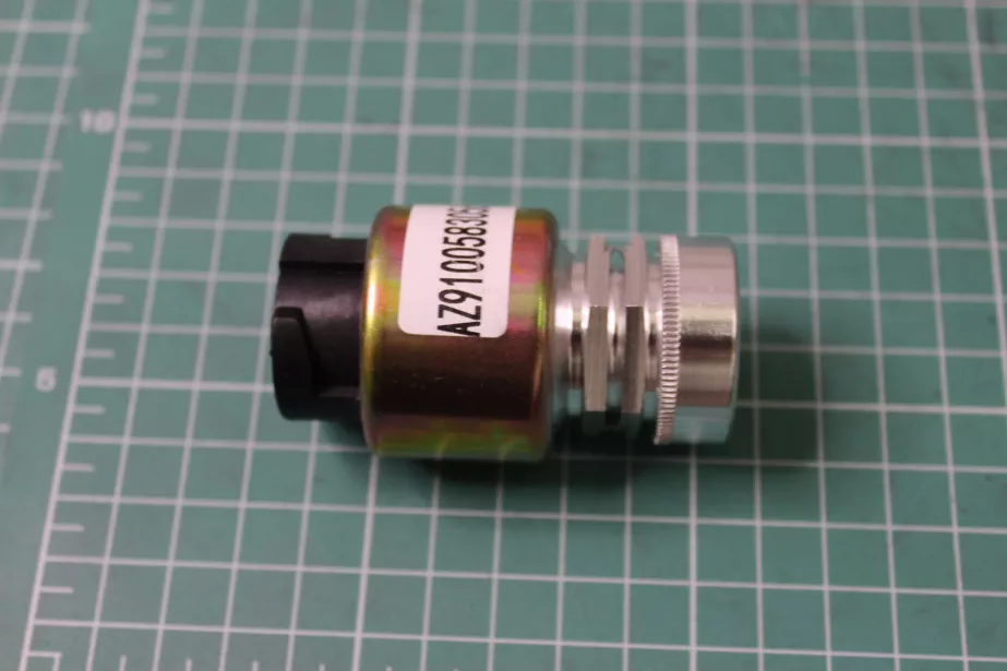 Датчик спидометра (3-х контактный) HOWO для грузовиков *