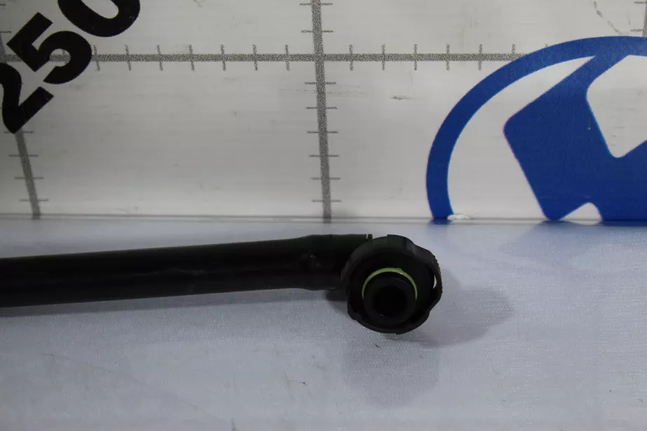 Трубка топливная (возвратная от бака) SHAANXI, X6000 для грузовиков *