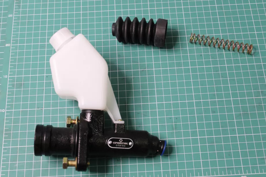 Главный цилиндр сцепления (ГЦС) CREATEK, F2000, F3000, (CK8164) для грузовиков *