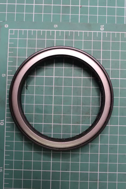 Сальник проходного вала редуктора среднего моста (85*105*16) CREATEK, (CK8344, WG9231328772) для грузовиков *