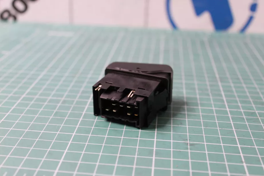 Клавиша освещения салона X3000 SHAANXI для грузовиков *