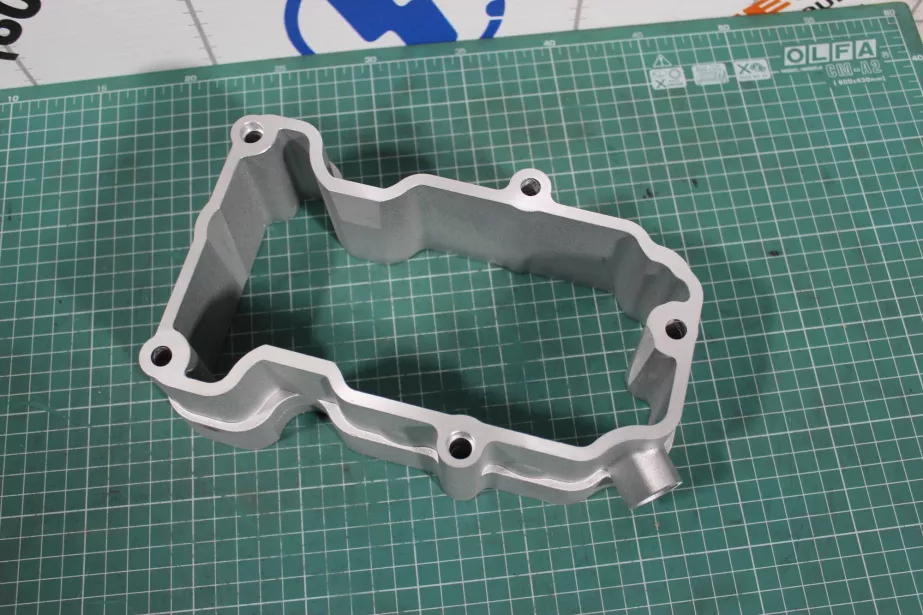 Крышка клапанов нижняя (проставка) WEICHAI, WP13 для грузовиков *